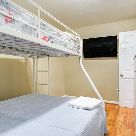 11 Mi To Downtown Baltimore Middle River Townhome Exterior photo